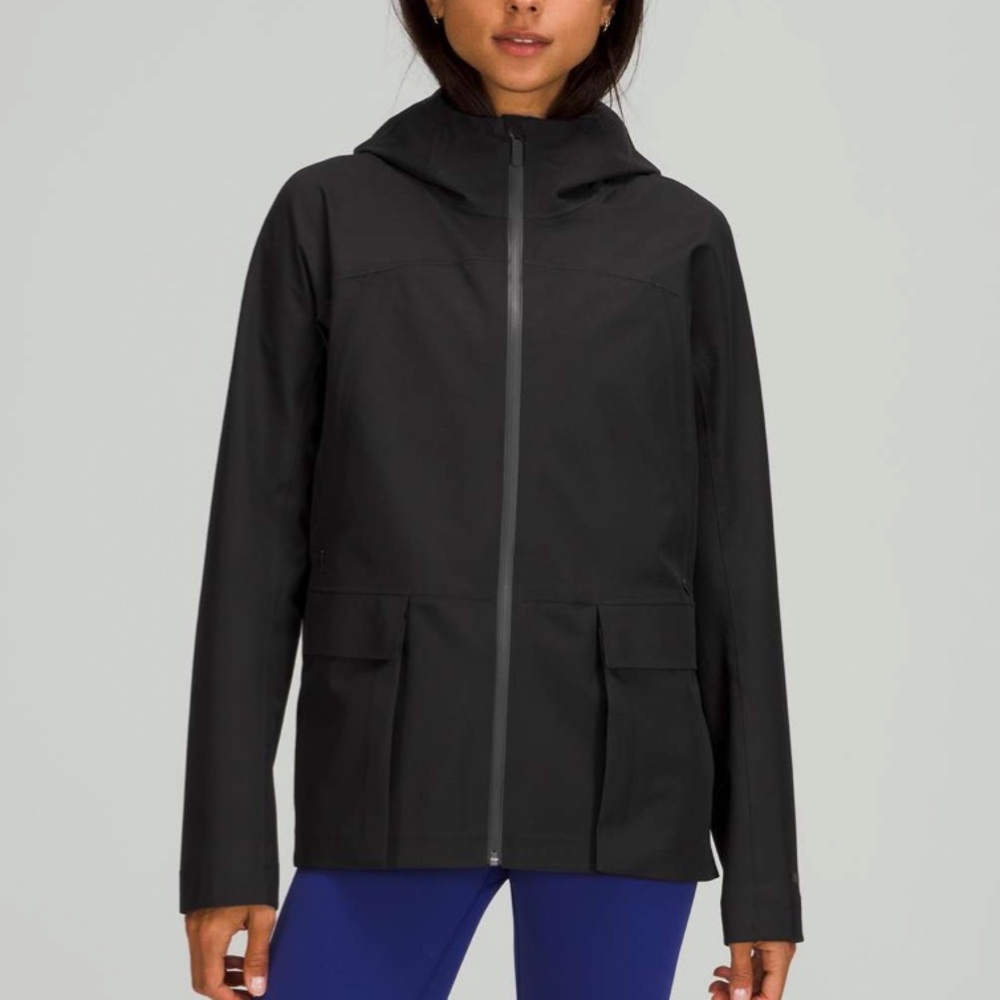 Lululemon StretchSeal Relaxed-Fit Rain Jacket Black size 4